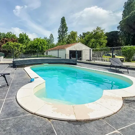 Charmante Maison Avec Piscine Casa vacanze